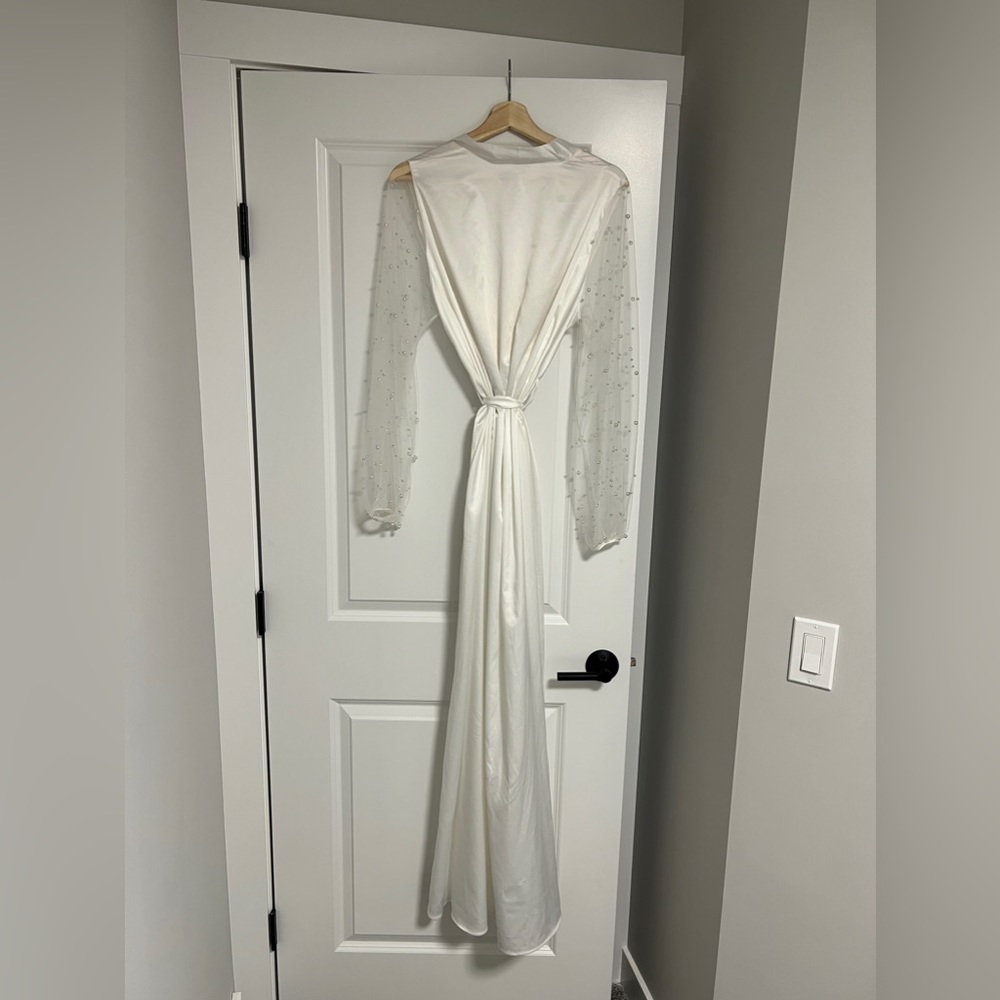 Bridal Robe - Long/White - Picture 6 of 7